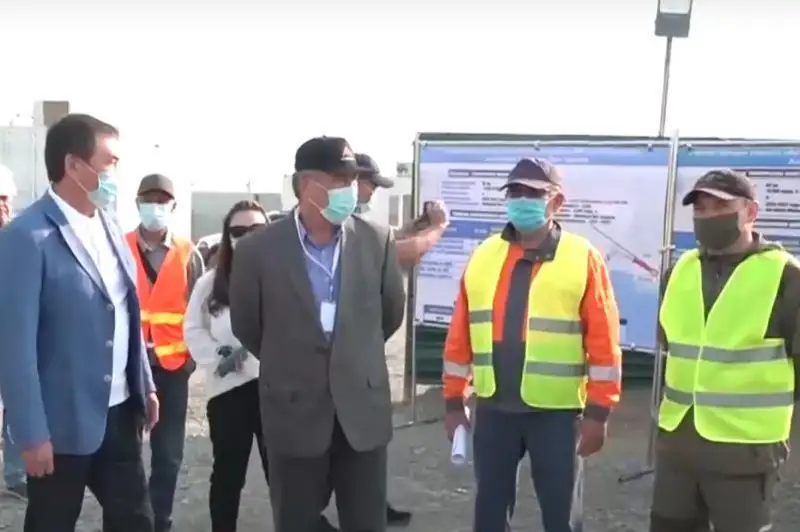 Májilis depýtattary Atyraýda turǵyndarmen ózekti máselelerdi talqylady