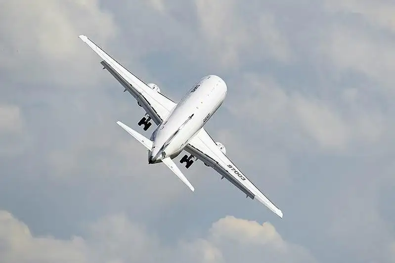SSJ100 ushaǵyn satyp alý týraly kelisimder joq -  Komıtet