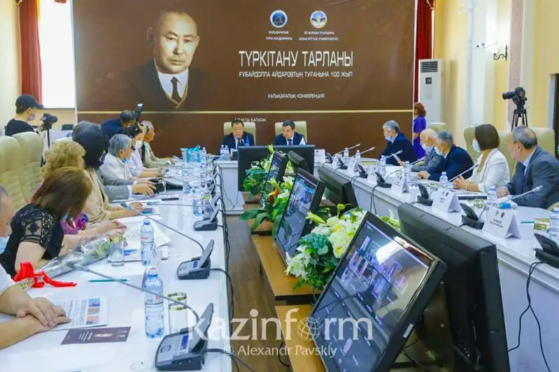 Almatyda túrkitanýshy ǵalym Ǵubaıdolla Aıdarovtyń ǵylymı eńbegi tanystyryldy