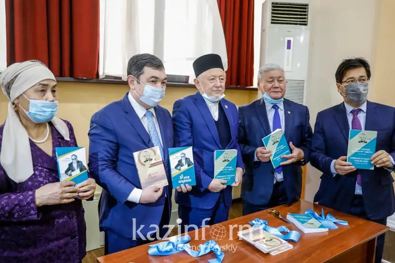 Almatyda  Ábý Nasyr ál-Farabı men Aqjan Mashanıdyń kitaptary  tanystyryldy