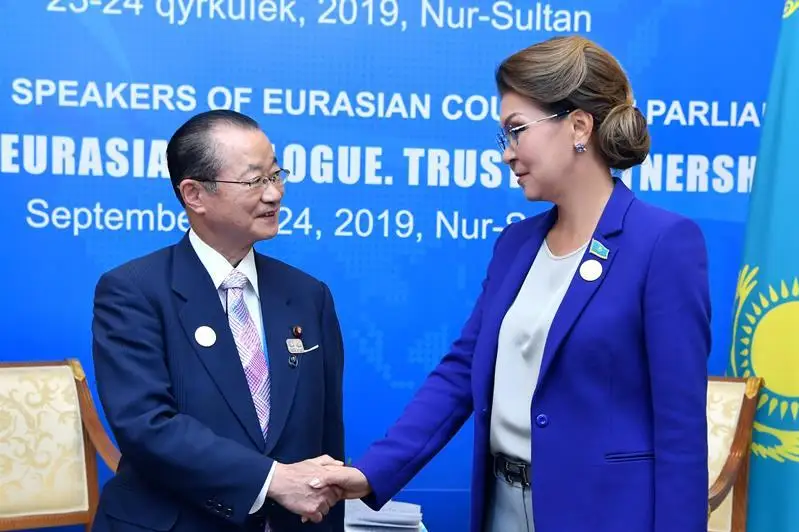 Darıǵa Nazarbaeva parlament delegatsııalaryna Qazaqstannyń ınvestıtsııalyq tartymdylyǵy týraly aıtty