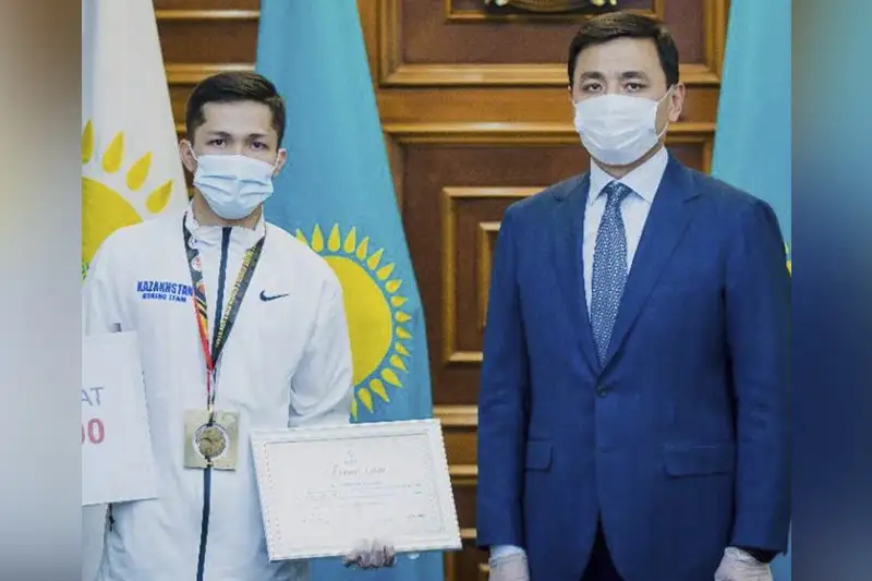 Nur-Sultan ákimdigi Sanjar Táshkenbaıǵa oqý grantyn beredi