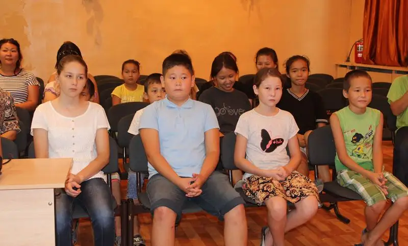 Порно студенттері жанып жатыр, барлық эпизодтарды онлайн көреді