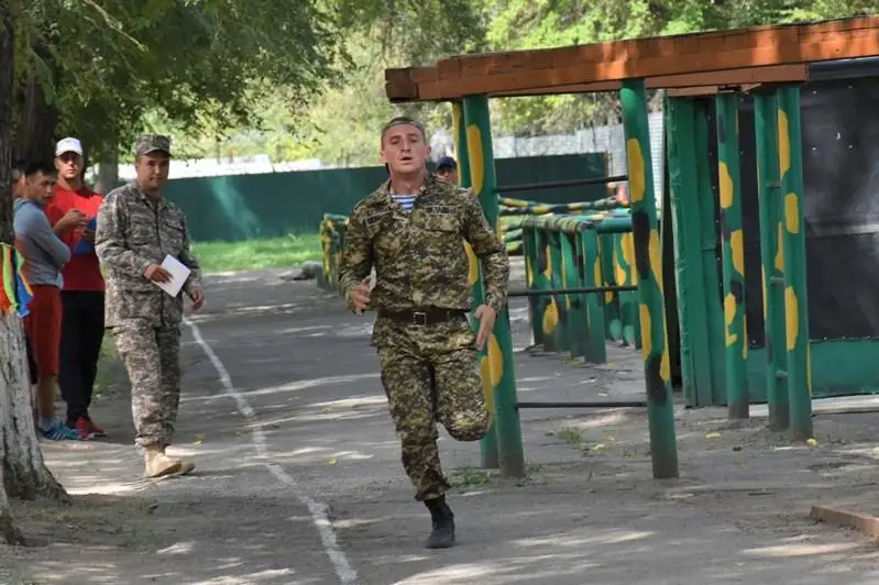 Qazaqstannyń Qarýly Kúshterinde áskerı úshsaıys chempıondary anyqtaldy