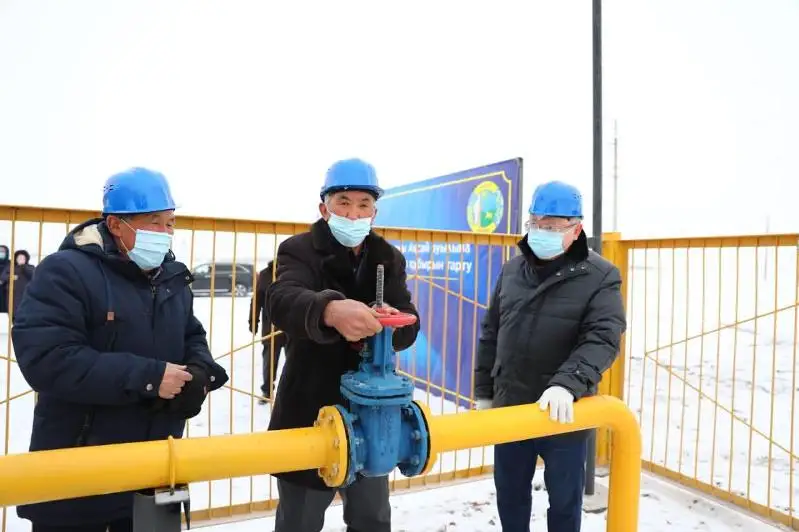 Aqtóbede úsh aýylǵa gaz berildi