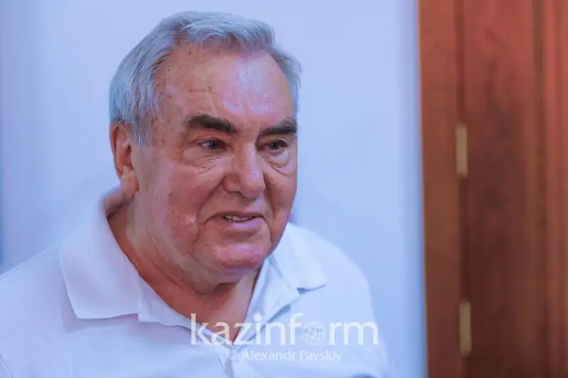 Medıtsına ardageri: Koronavırýsty vaktsına ǵana jeńedi
