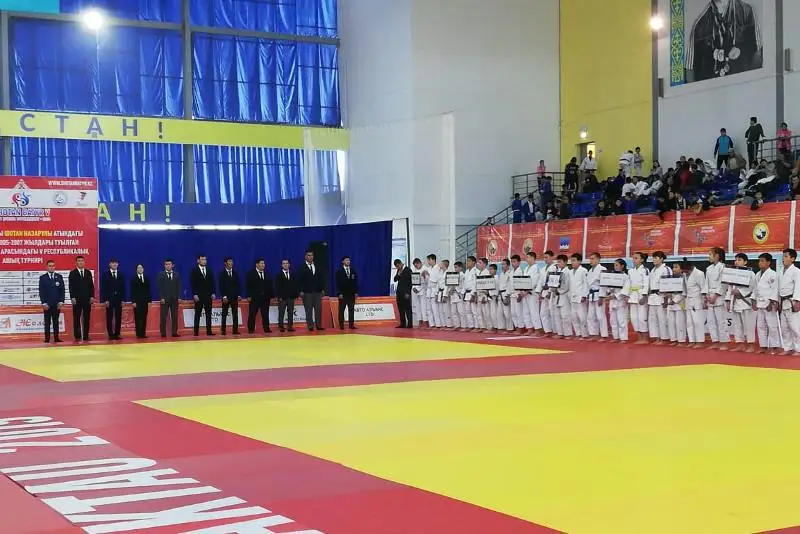 Aqtaýda dzıýdodan halyqaralyq týrnır bastaldy