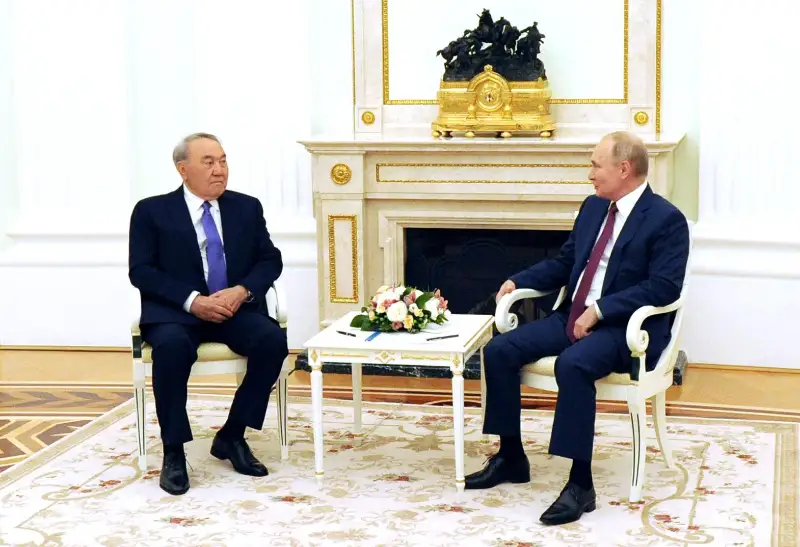 Нұрсұлтан Назарбаев Ресей Президенті Владимир Путинмен кездесті