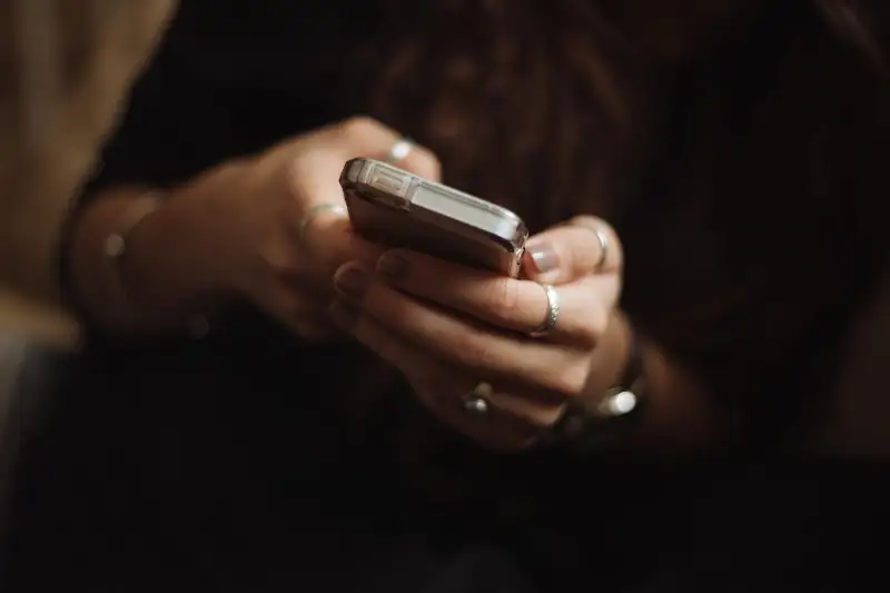 Elordada senim telefonyna habarlasqan 350 áıelge kómek kórsetildi