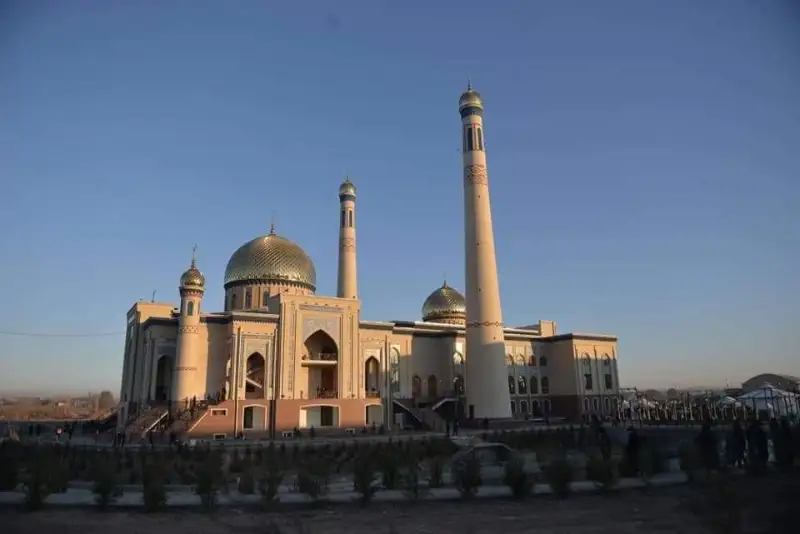 Túrkistanda 10 myń oryndyq záýlim meshit pen Islam ortalyǵy ashyldy