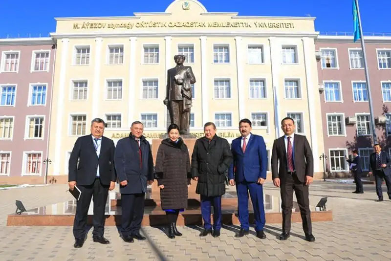 Shymkenttegi OQMÝ ýnıversıteti  QazUAÝ-men áriptestigin nyǵaıtty