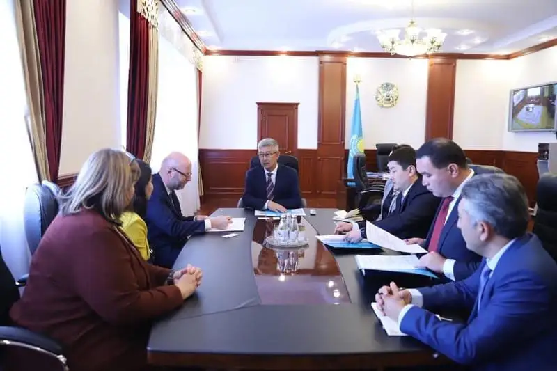 Mańǵystaý oblysynyń ákimi Belgııanyń Qazaqstandaǵy elshisimen kezdesti