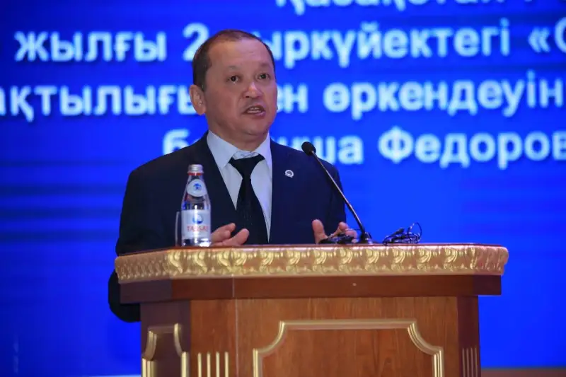 Birjan Nurymbetov qostanaılyqtarǵa shaǵyn kásipkerlik tetikterin túsindirdi