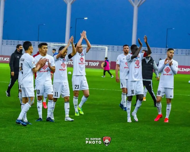 Fýtboldan Qazaqstan kýbogy: «Qaısar» kósh basyna shyqty