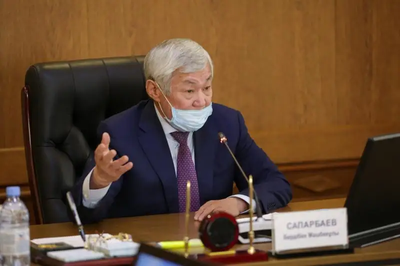 Berdibek Saparbaev qaıyrymdylyq qor basshylaryn birlese jumys isteýge shaqyrdy