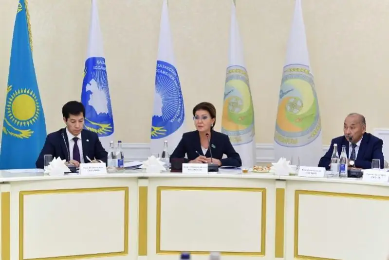 Darıǵa Nazarbaeva «Zenıt» keme jasaý zaýytynyń jumysymen tanysty
