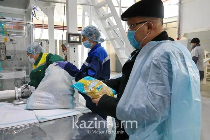 Ұн өнімдерін өзіміз де жасаймыз: Ақмолалық комбинат бидайды шетелге сатпауға шақырды