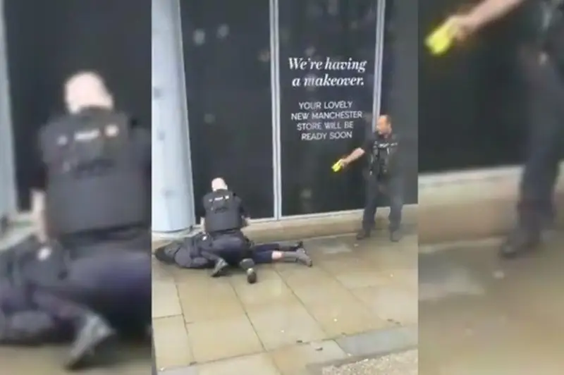 Manchesterdegi saýda úıinde belgisiz bireý bes adamdy pyshaqtaǵan
