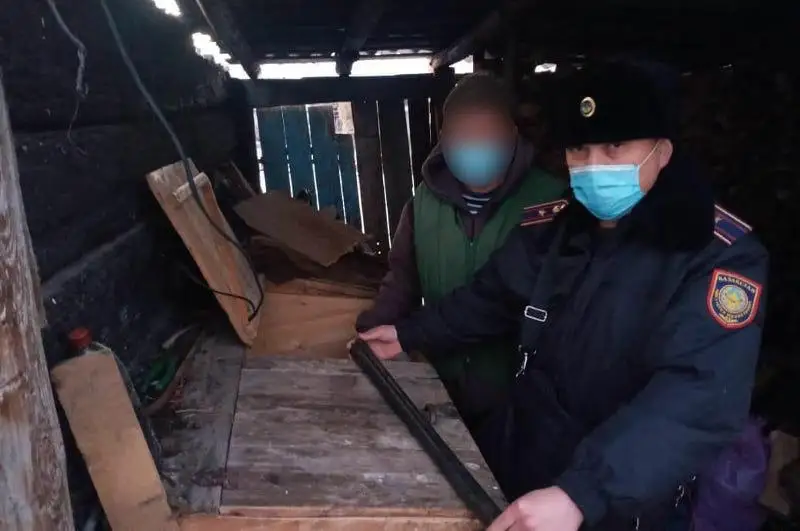 ShQO polıtseıleri 13 atys qarýyn tárkiledi