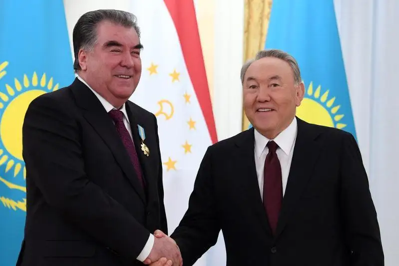 Nursultan Nazarbaev Tájikstan Prezıdentimen telefon arqyly sóılesti
