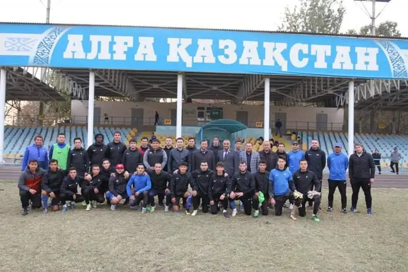Maqtaaral aýdanynyń ákimi «Maqtaaral» fýtbol komandasynyń oıynshylarymen kezdesti