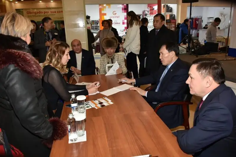 Alık Shpekbaev «Halyq zańgeri» aktsııasy sheńberinde kókshetaýlyqtardy qabyldady
