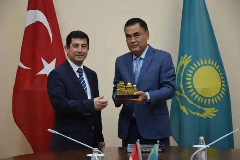 Túrkııa elshisi Túrkistannyń damý áleýetin joǵary baǵalady