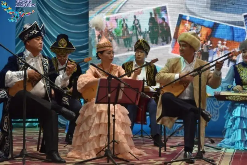 «Qorqyt sazy» folklorlyq halyq ansambli kontsert berdi