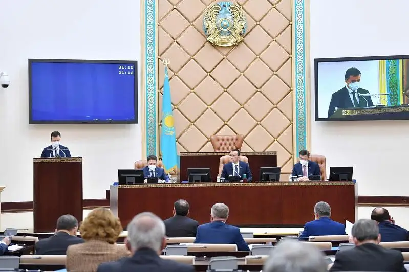 Mınıstr Dálenov kólik salyǵyn tóleý merzimin aýystyrýdy usyndy