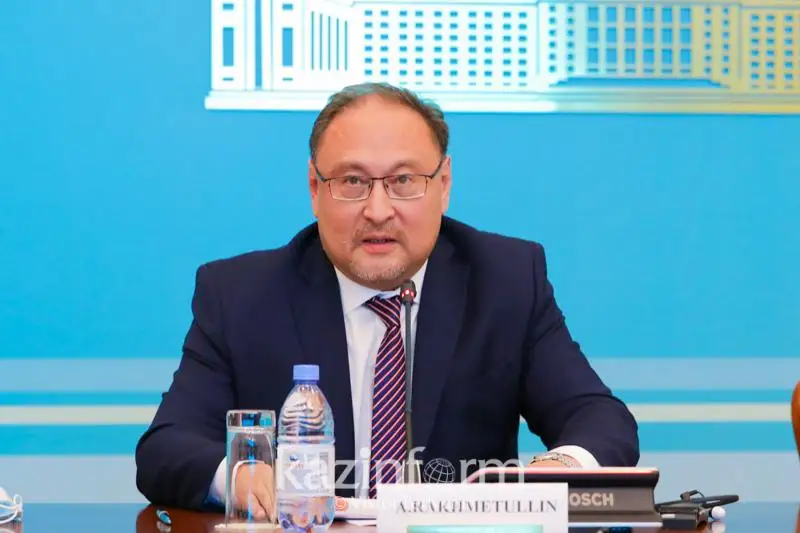 Qazaqstannyń ıadrolyq qarýsyzdaný salasynda kóshbasshylyǵy nyǵaıa tústi - Aqan Rahmetýllın