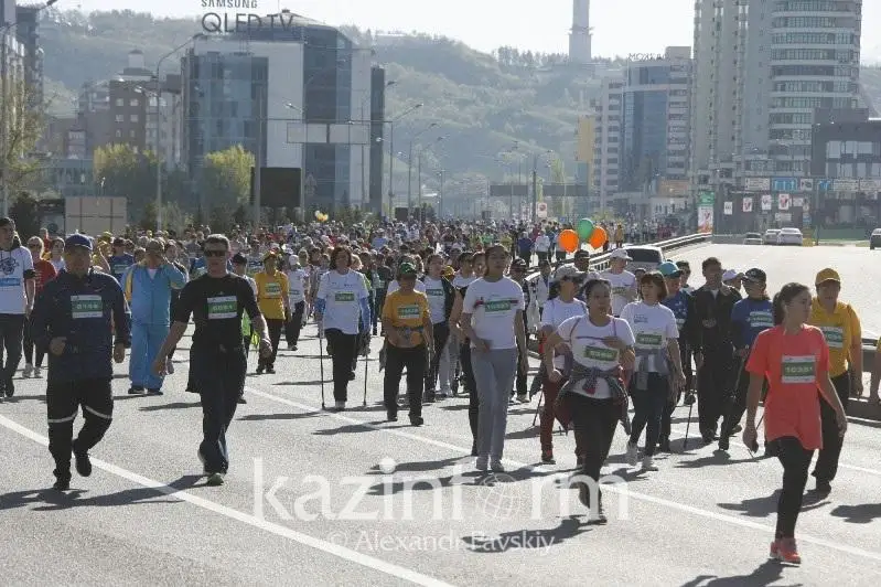 17 aptada - 17 marafon: Qazaqstandyqtar eldiń ár qalasynda 42 km júgirdi