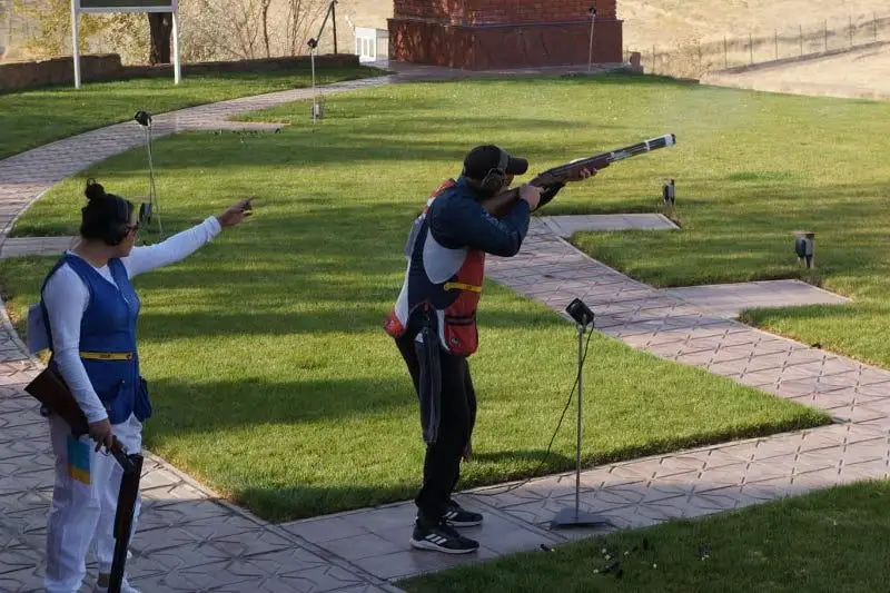 Shymkentte stend jáne oq atýdan HHIX halyqaralyq onlaın-týrnır ótýde