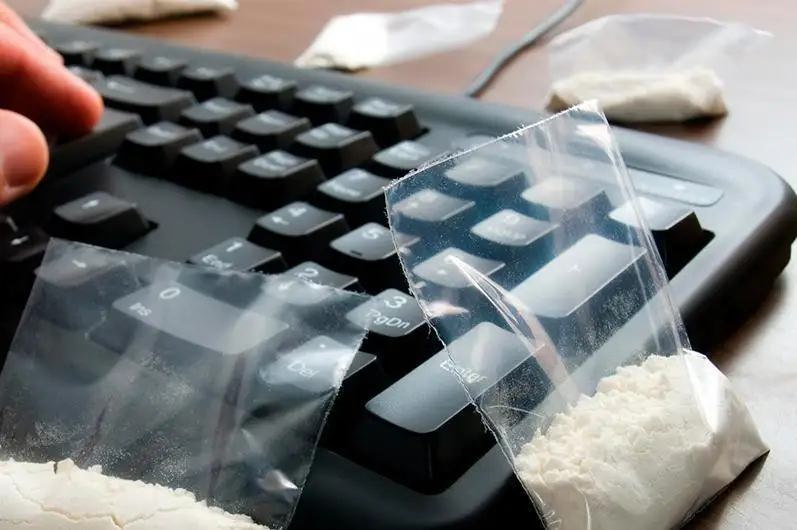 За реализацию через Интернет наркотиков несовершеннолетним будут лишать свободы пожизненно в РК