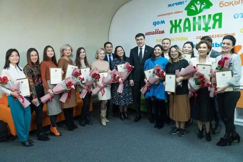 Elordada «Kásipker ana» áleýmettik jobasynyń mentorlary marapattaldy