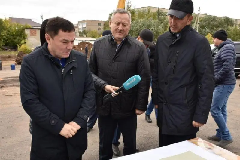Aqmola oblysynyń ákimi​ Kókshetaýdaǵy qurylys jumystarynyń barysyn tekserdi