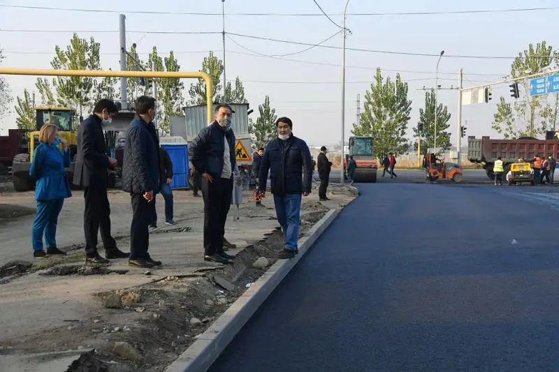 Almaty ákimi qaladaǵy problemalyq ýchaskelerge bardy