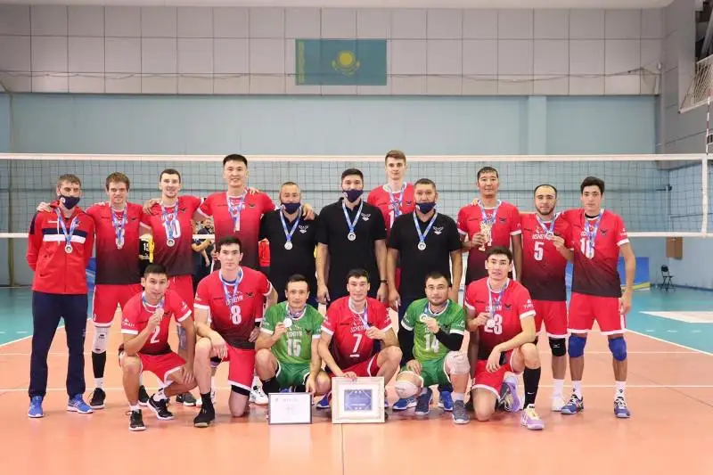 Aqmolalyq voleıbolshylar el kýboginiń «kúmis» júldegeri atandy