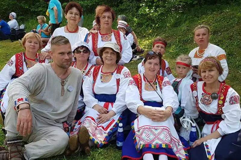 Ár aı saıyn baıyrǵy halyqtardyń eki tili joıylady - BUU