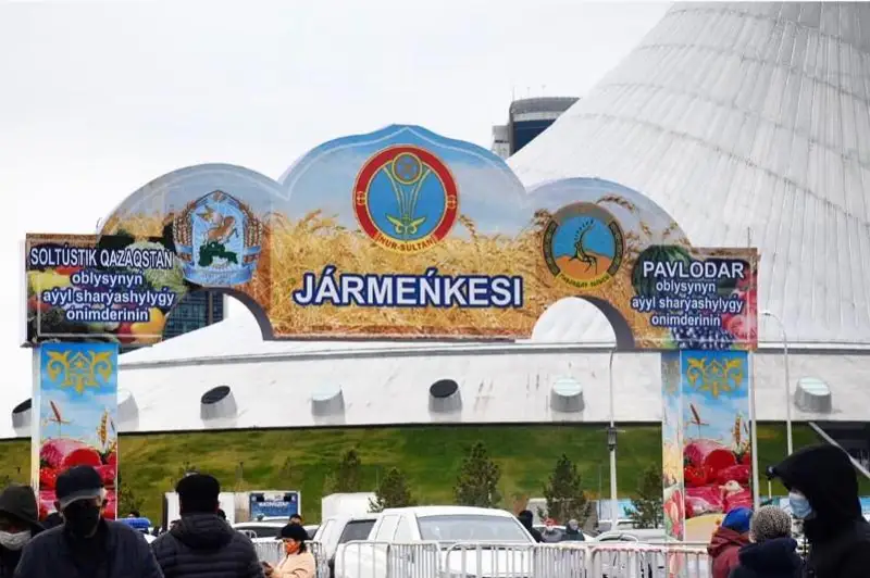 Nur-Sultandaǵy jármeńkege elimizdiń barlyq óńirinen 4 300 tonnadan astam ónim ákelindi