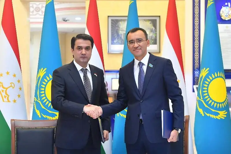 Qazaqstan men Tájikstan parlamentteri yntymaqtastyqty údete túspek