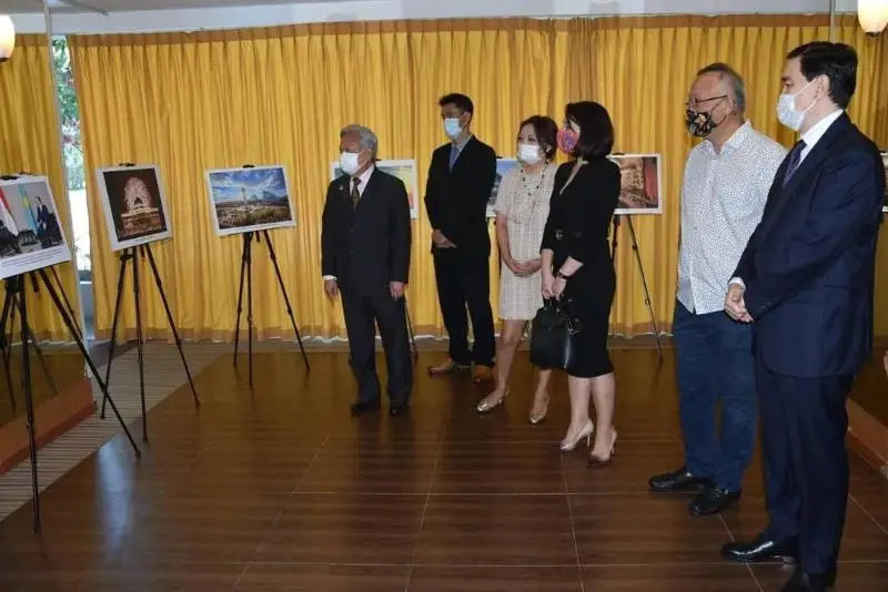 Sıngapýrda Qazaqstan táýelsizdiginiń 30 jyldyǵyna oraı foto kórme ótti