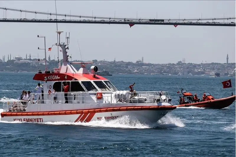Bosfor buǵazynda Reseı men Túrkııanyń júk tasıtyn kemeleri soǵylyp qaldy