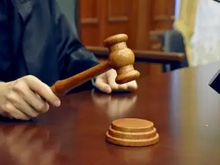 Qyzylordada adam qaǵyp óltirgen kólik júrgizýshisi sottaldy