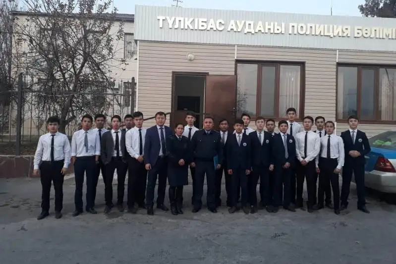 Túrkistan oblysy polıtseıleri oqýshylarmen kezdesti
