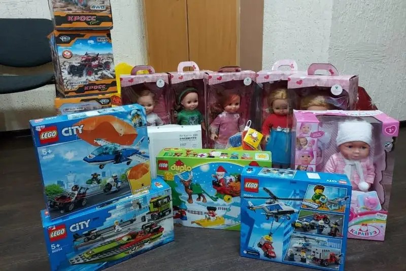 Новогодний праздник подарили нуждающимся детям в Акмолинской области