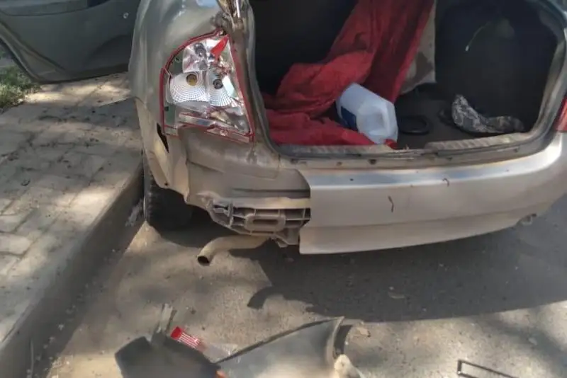 Оралда жеңіл көлік автобуспен түйісіп, екі адам жарақат алды