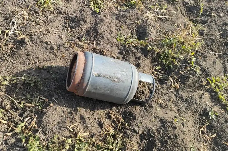 ShQO-da qutqarýshylar órtengen úıden 3 gaz ballonyn shyǵardy