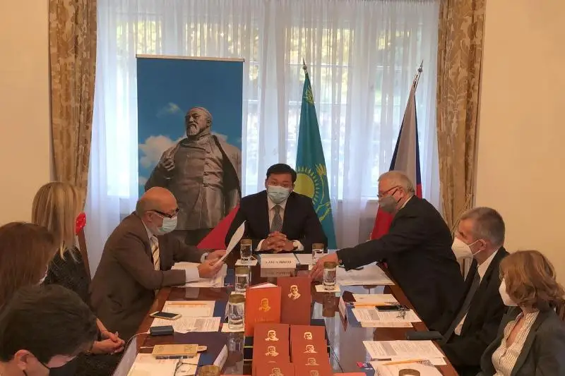Abaıdyń «Qara sózderi»‎ cheh tilinde jaryq kórdi
