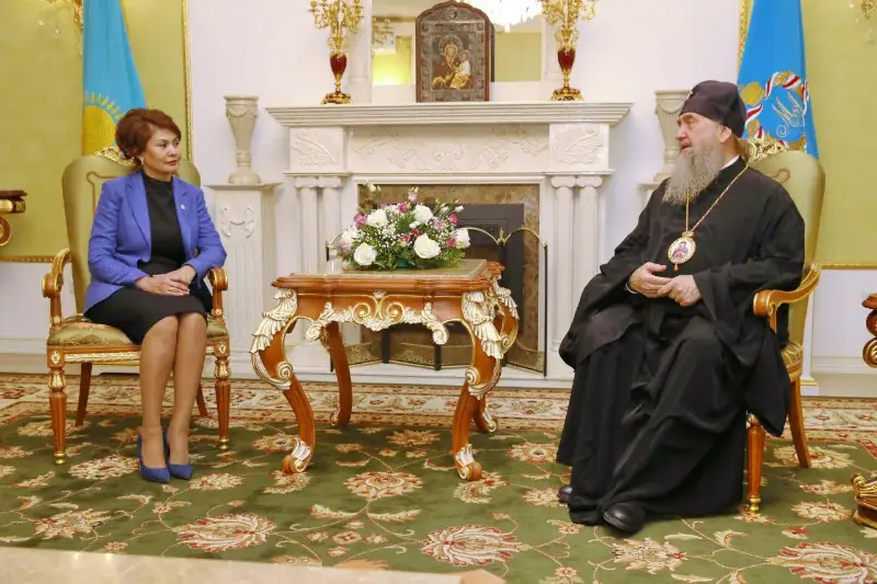 Aıda Balaeva Astana jáne Qazaqstan mıtropolıti Aleksandrmen kezdesti