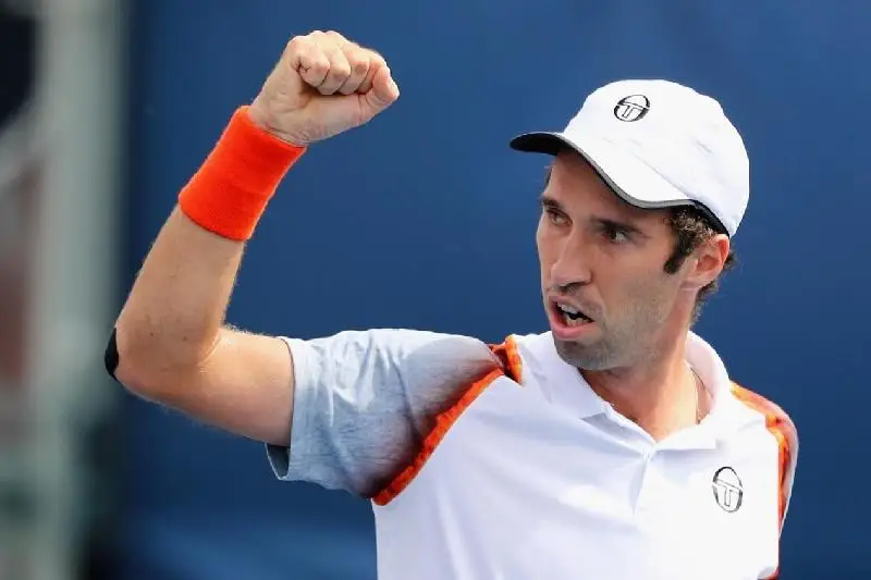 Tennıs: Kýkýshkın Rolan Garros týrnırinde jarys jolynan shyǵyp qaldy